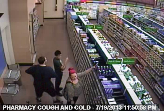 Pair wanted for robbing northwest Tucson Walmart